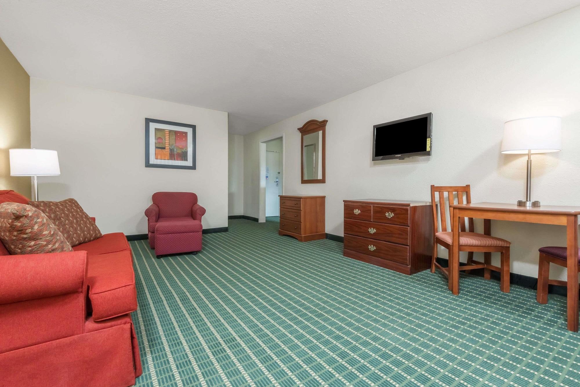 Baymont By Wyndham Kokomo Extérieur photo