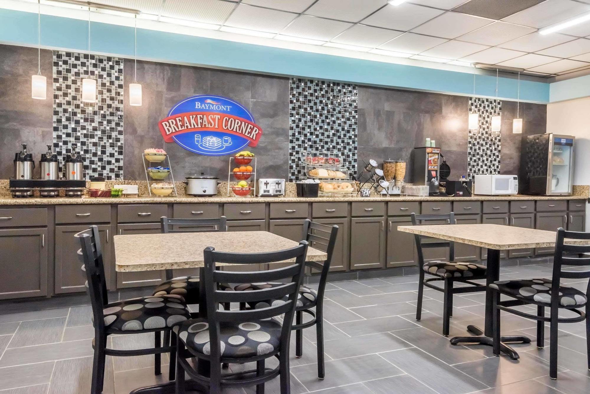 Baymont By Wyndham Kokomo Extérieur photo