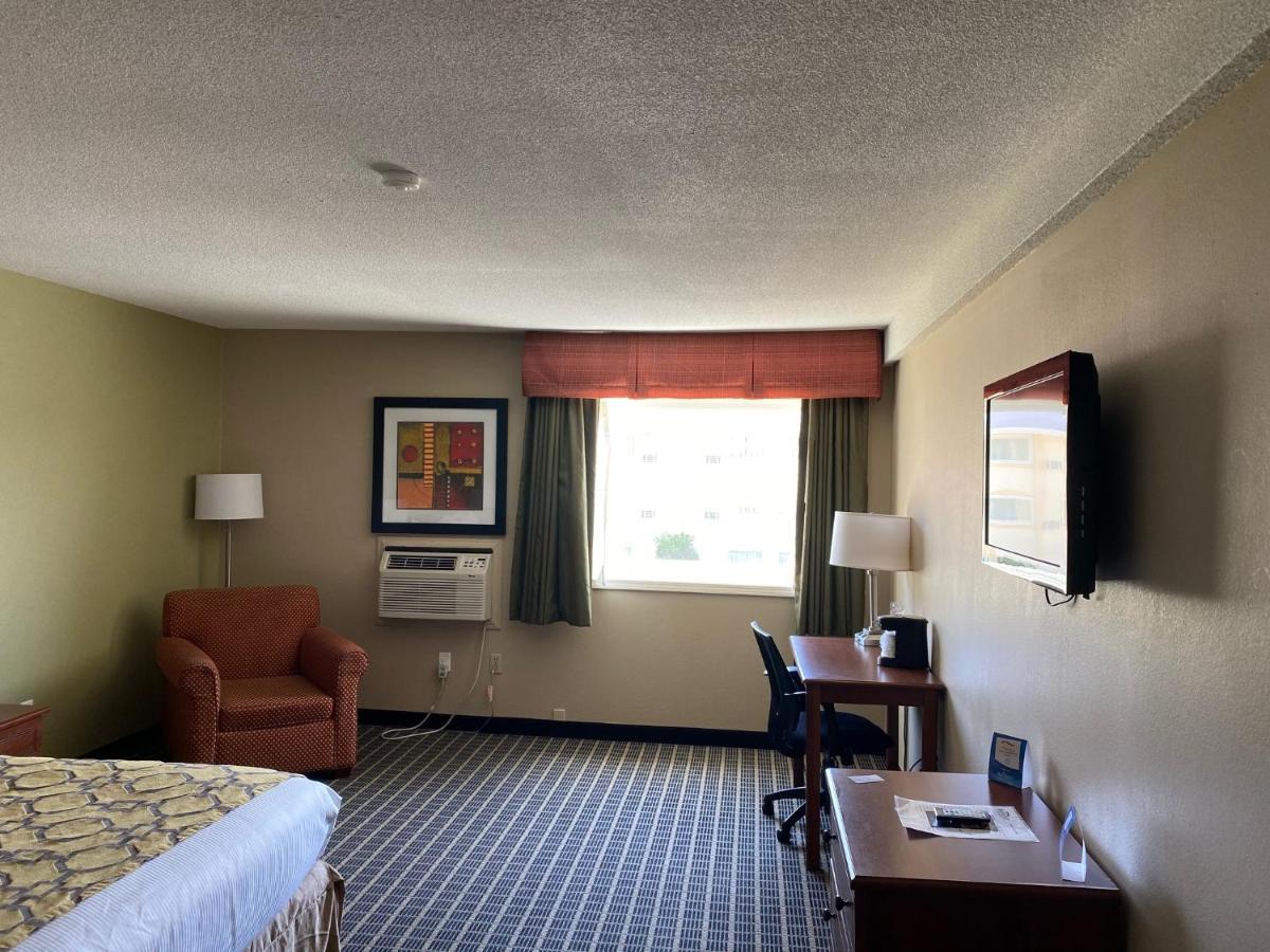 Baymont By Wyndham Kokomo Extérieur photo