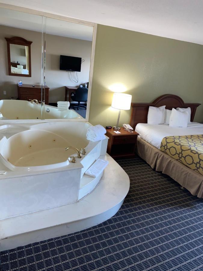 Baymont By Wyndham Kokomo Extérieur photo